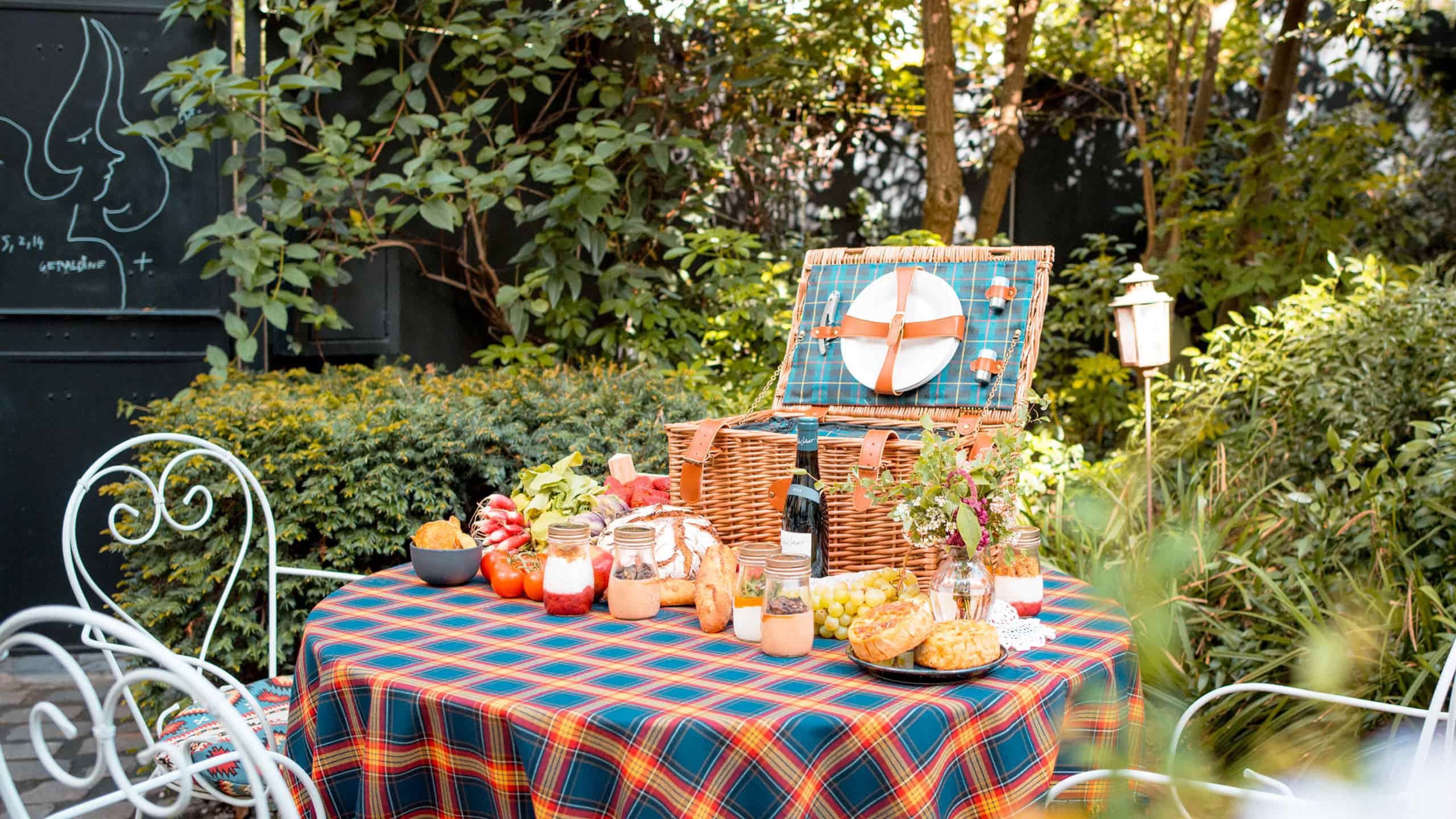 Cestino da picnic in vinimi e pelle