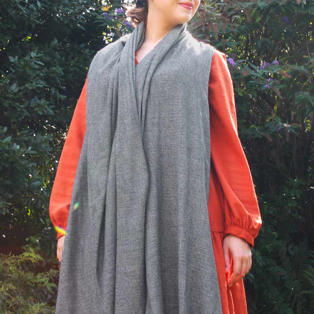 Stola/pashmina donna Grigio Antracite motivo Diamante