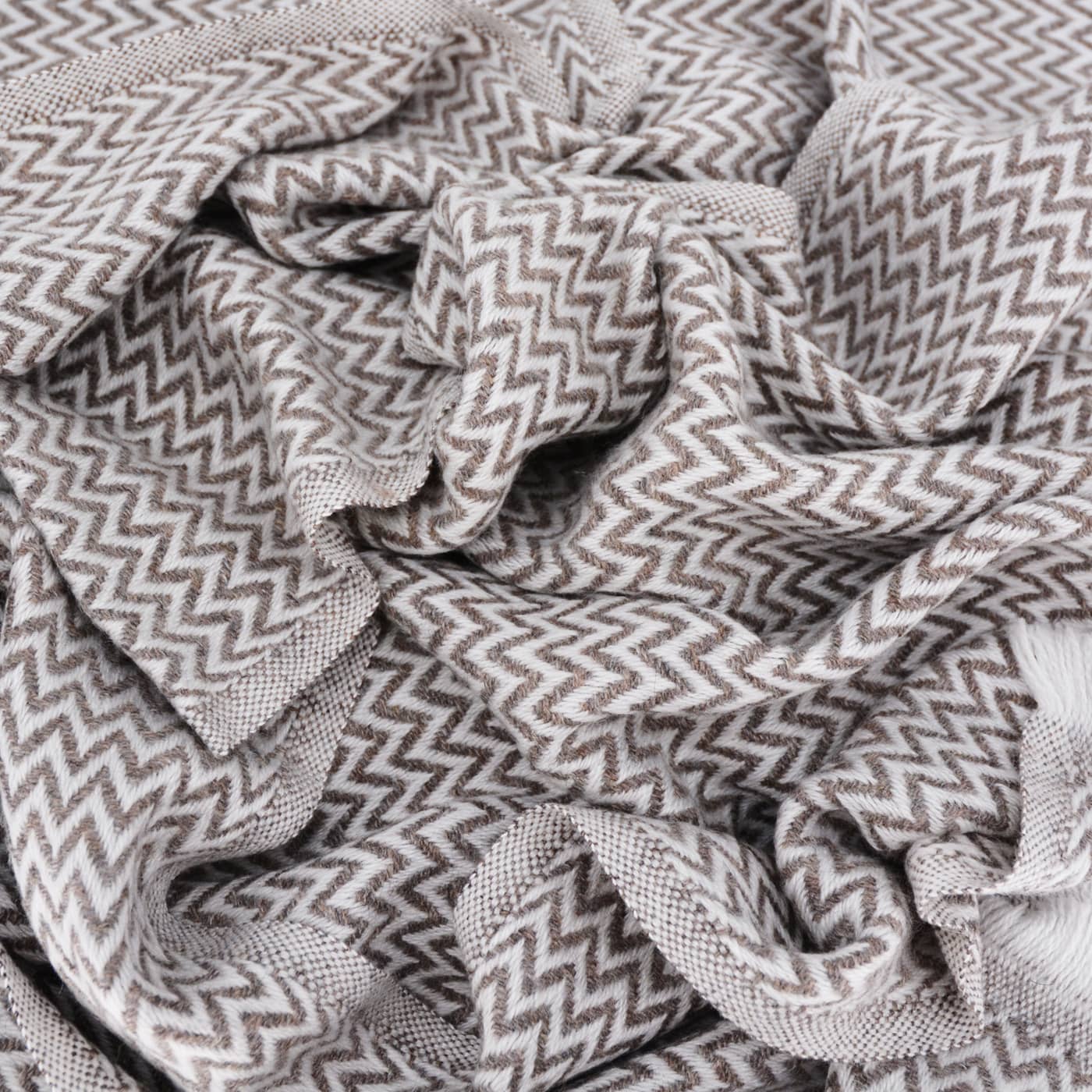 Stola/pashmina con piccoli motivi a spina di pesce Marrone Glassato